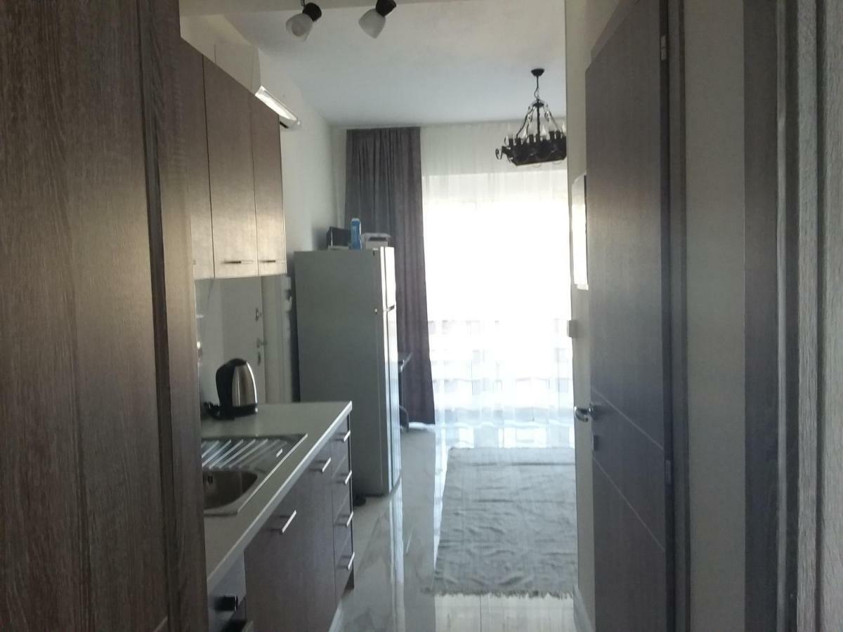 公寓 Apartments *